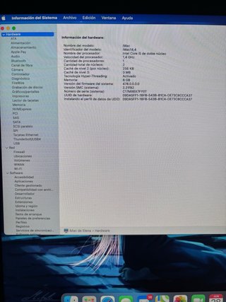 Imac 14,4 “ de 2014 Plata con funda de transporte.