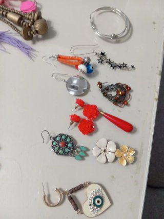 Lote Bisutería Multicolor y Plateada