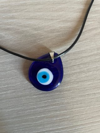 Collana con occhio blu