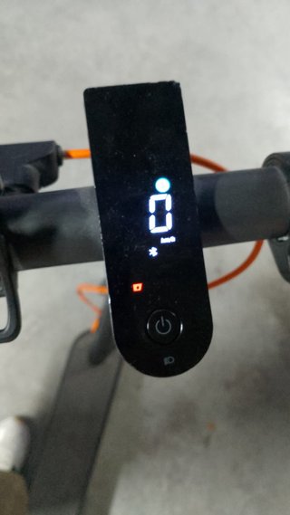 Patinete Eléctrico Xiaomi Negro y Naranja