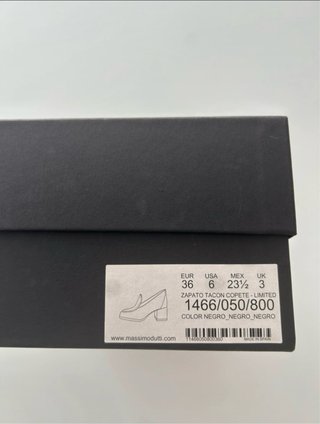 Zapatos de tacón negros