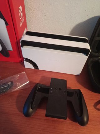 Nintendo Switch OLED Blanca y Negra