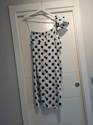 Vestido asimétrico lunares nuevo muy elegante