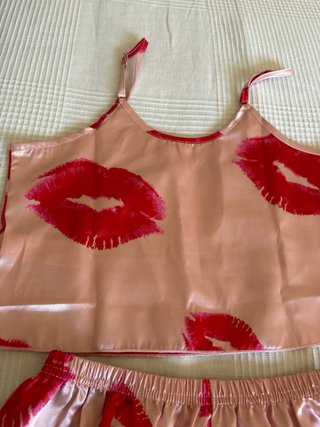 Pijama mujer XS labios rojos