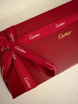 Scatola e contro scatola Cartier con fiocco