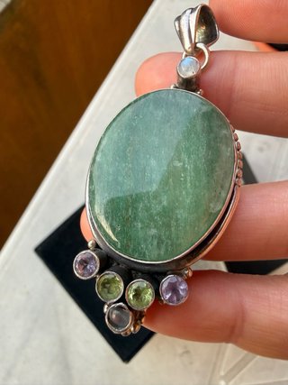 Ciondolo etnico argento 925 con pietra verde