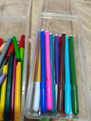 Estuche escolar completo.