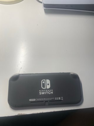 Nintendo Switch Lite Grigio + FIFA 23 + FIFA 21