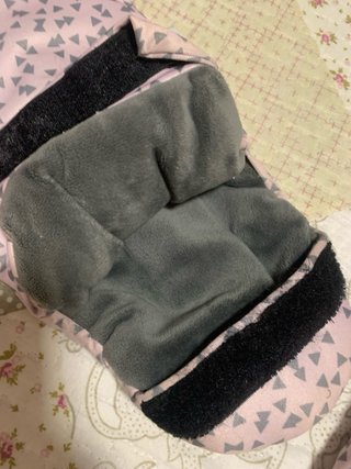 Manoplas para carro dbebé con estampado triangular