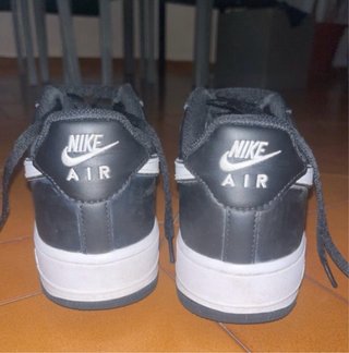 Nike Air Force 1 Negras y Blancas