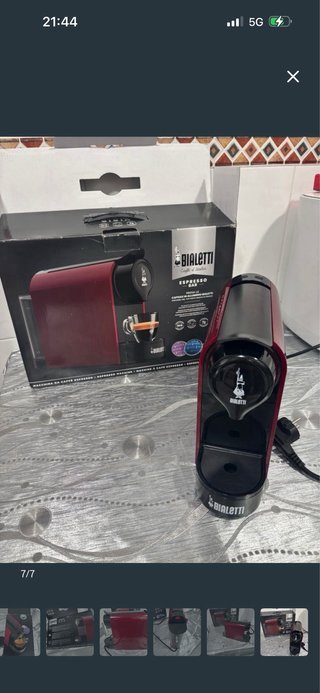 Cafetera Cápsulas Bialetti Negra y Burdeos