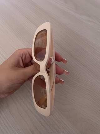 Occhiali da sole beige e marroni