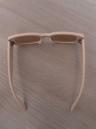 Occhiali da sole beige e marroni
