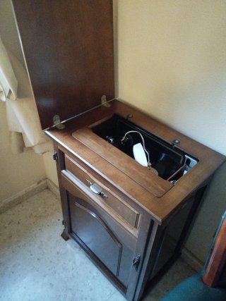 Máquina de coser Alfa antigua