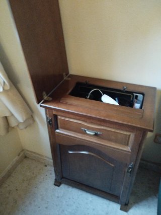 Máquina de coser Alfa antigua
