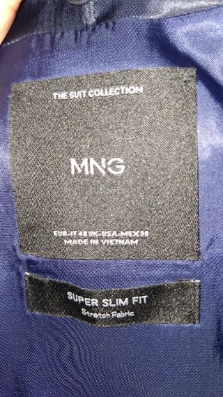 Traje Mango Talla M + 2 Camisas Zara