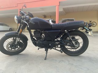 Hanway Raw Cafe Racer 125cc Negra
