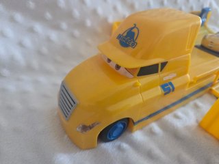 Camión Dinoco 51 Cruz Ramirez cars disney pixar