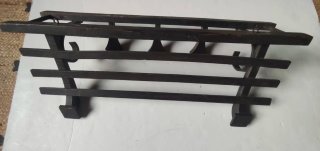 Perchero antiguo de madera para pared