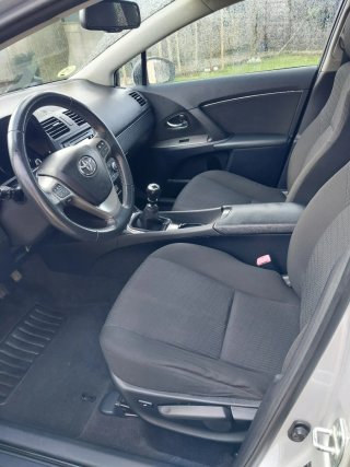 Toyota Avensis 2010