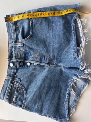 Shorts Levis Azules Desgastados