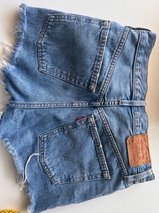 Shorts Levis Azules Desgastados