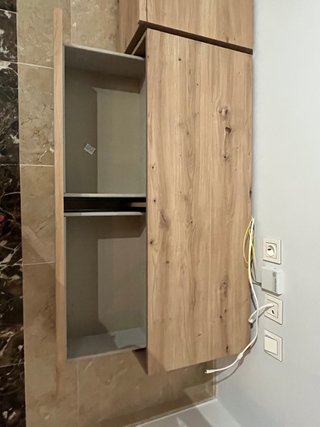 Due mobili TV modulari in legno
