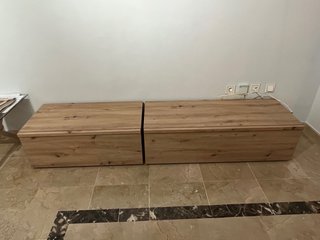 Due mobili TV modulari in legno