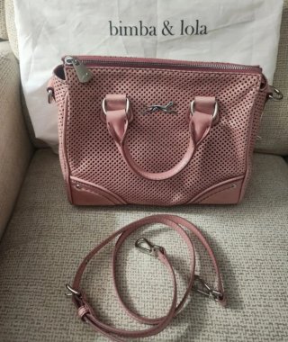Bolso Bimba y Lola rosa perforado
