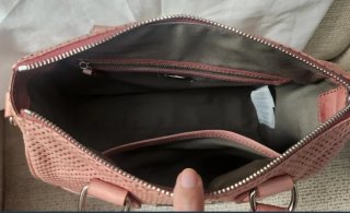 Bolso Bimba y Lola rosa perforado