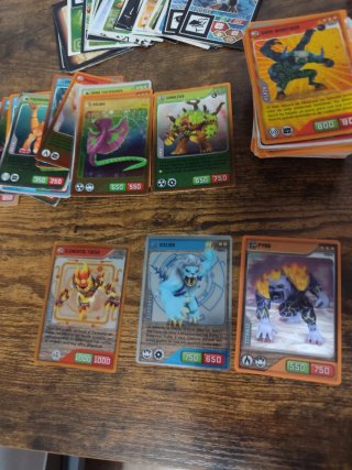 Colección Invizimals: Cromos y Álbum