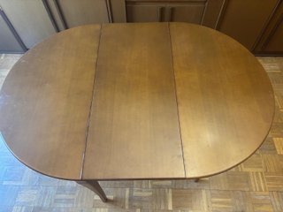 Mesa de comedor extensible de madera