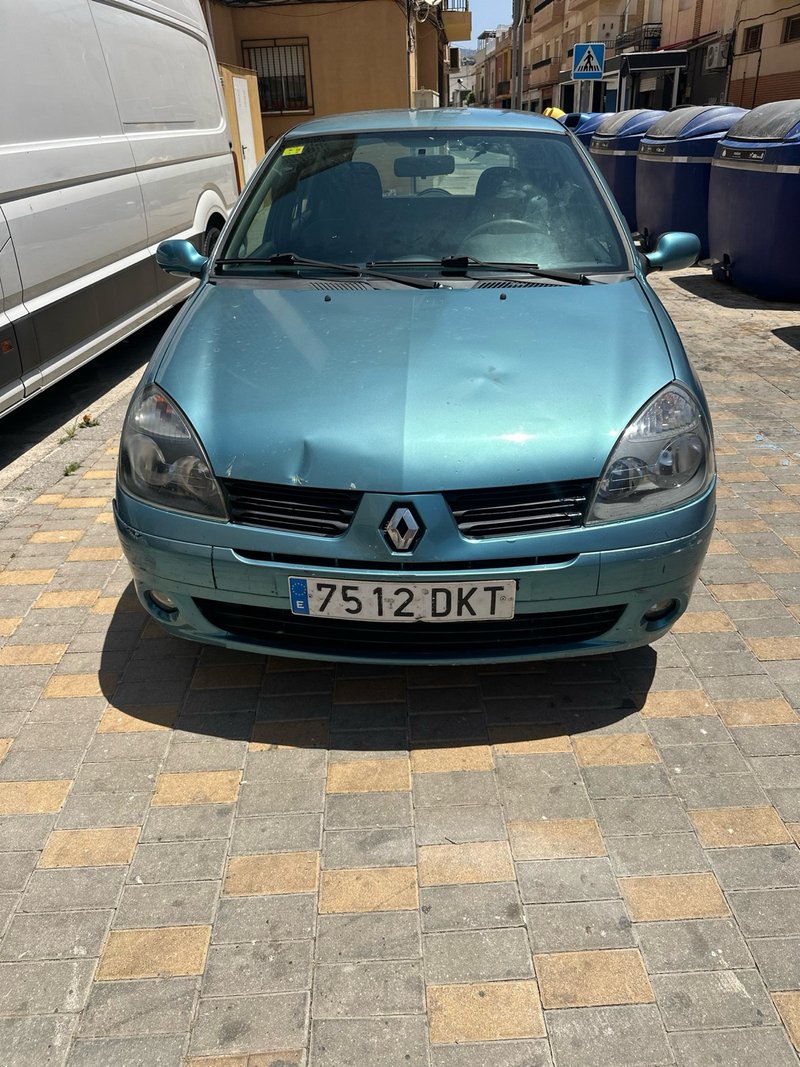 Renault Clio 2005 - foto 1