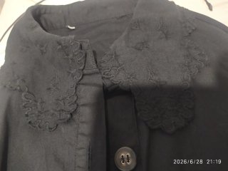 Vestido negro con cuello Peter Pan