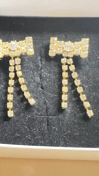 Elegantes Pendientes de Fiesta Dorados