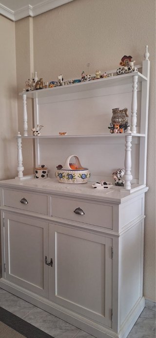 Mueble blanco comoda  lacado en blanco