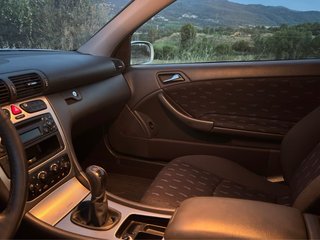 Mercedes-Benz Clase C 2004