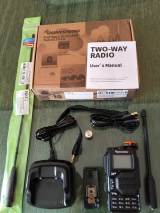 EMISORA UHF VHF + AEREA Y CB(RX) +ANTENA CB-27MHZ