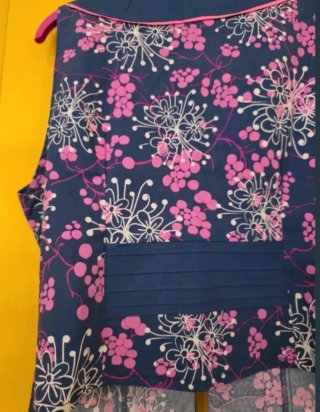 Chaleco nuevo floral azul y rosa