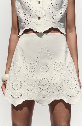 Conjunto bordados top y falda pantalón
