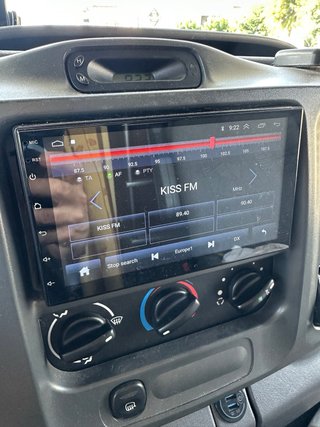 Radio 2 Din GPS y Micrófono. Pantalla de 14x8 cm