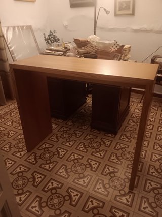 Mesa auxiliar madera clara