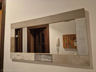 Espejo de pared pequeño