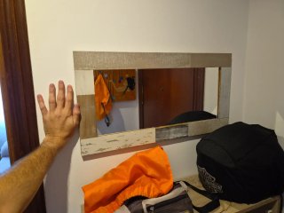 Espejo de pared pequeño