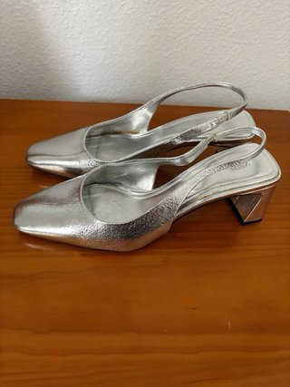 Zapatos destalonados Zara plata talla 38