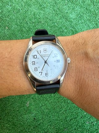 Reloj Victorinox Swiss Army Plata/Negro