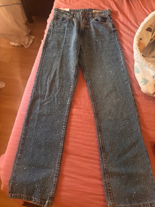 Pantalones Zara con pedrería sin estrenar