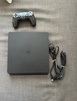 PS4 Slim Negra + Mando y Cables