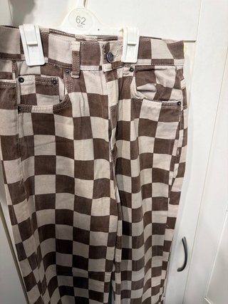2 Pantalones Vaqueros.