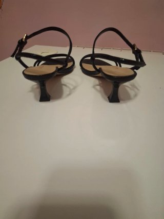 Sandalias ALDO tacón bajo negras